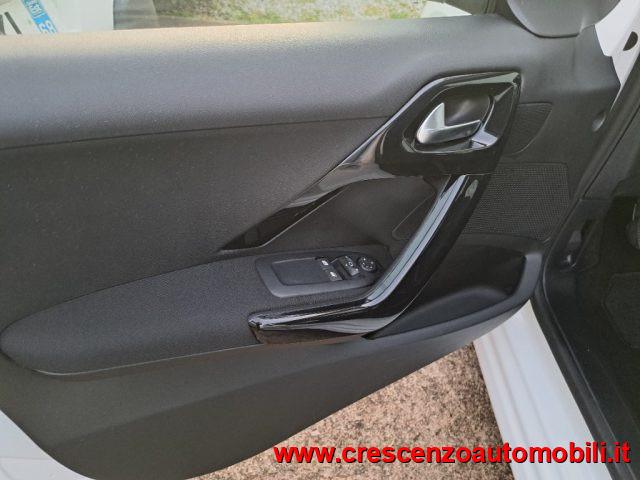PEUGEOT 208 1.2 82 CV AZIENDALE - MINI RATA