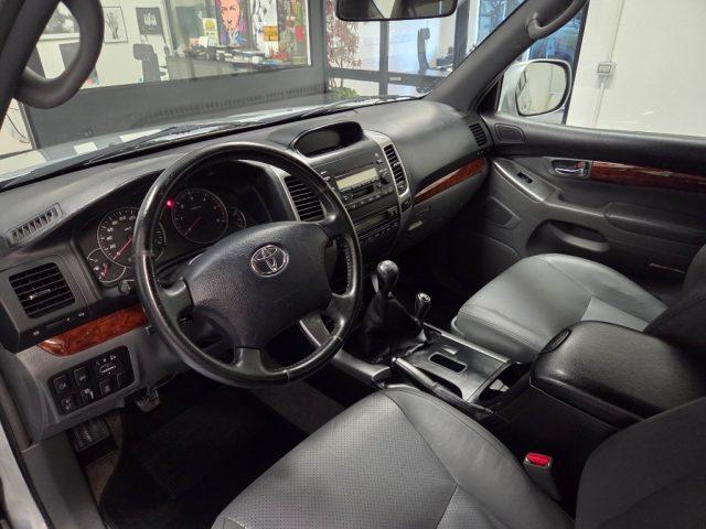 TOYOTA Land Cruiser 3.0 D-4D 16V CAMBIO MANUALE