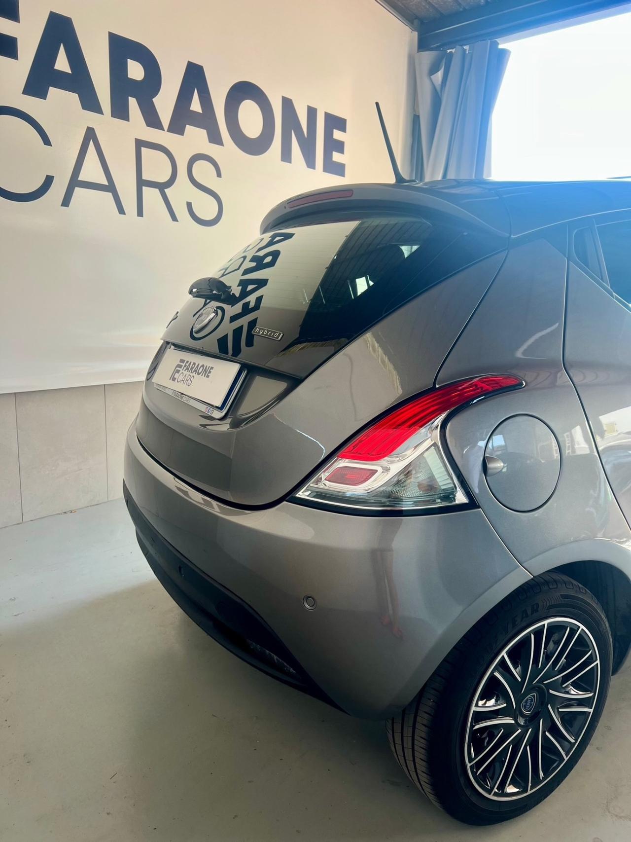 Lancia Ypsilon 1.0 FireFly 5 porte S&S Hybrid Gold Plus