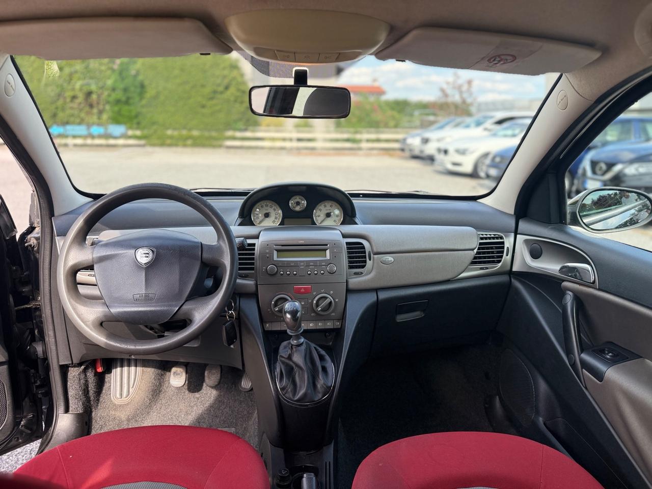 Lancia Ypsilon 1.2 Oro