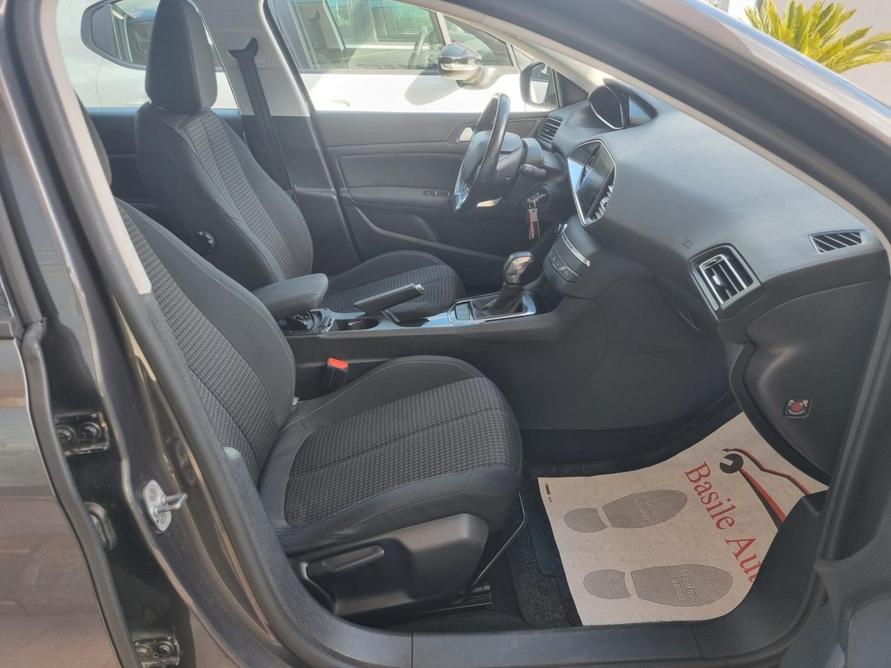 Peugeot 308 BlueHDi 120 S&S EAT6 Business