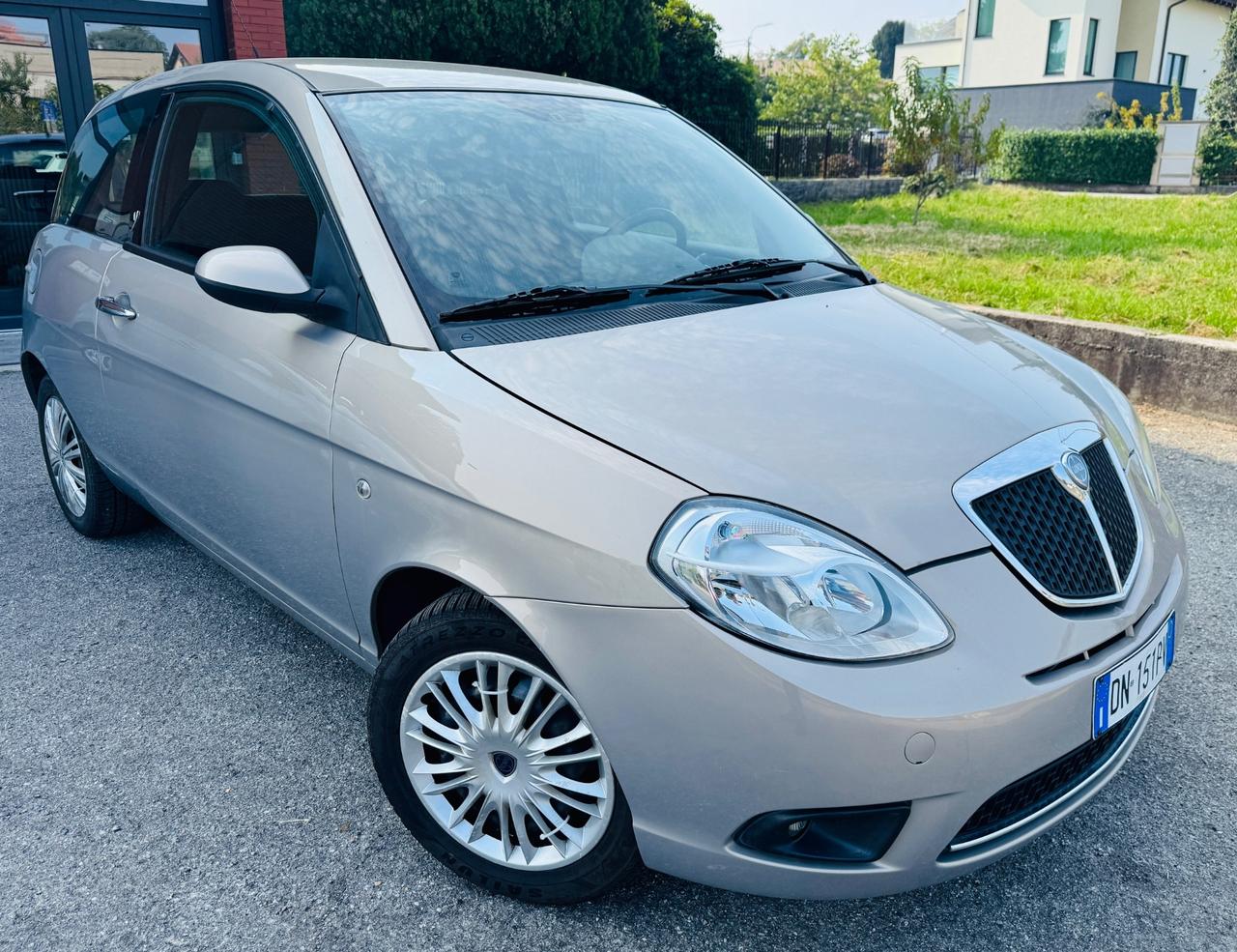 Lancia Ypsilon 1.2 Platino