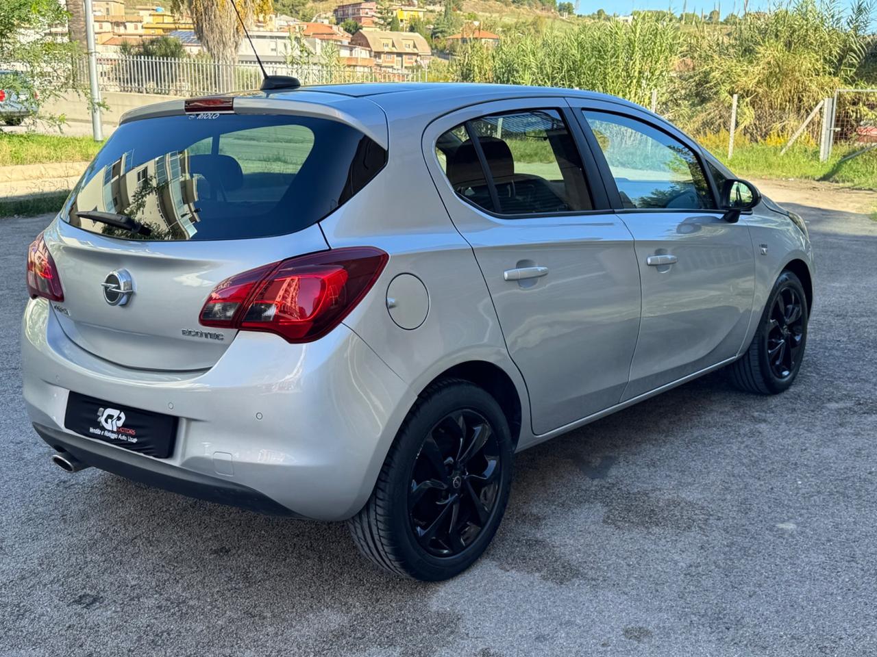 Opel Corsa 1.4 90CV GPL Tech 5 porte b-Color