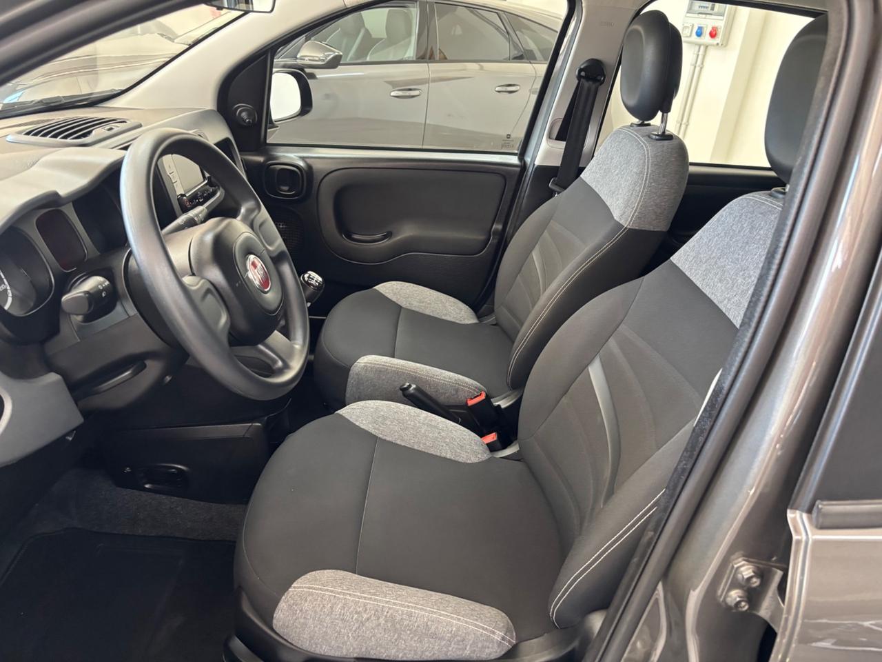 Fiat Panda 1.0 FireFly S&S Hybrid Garmin