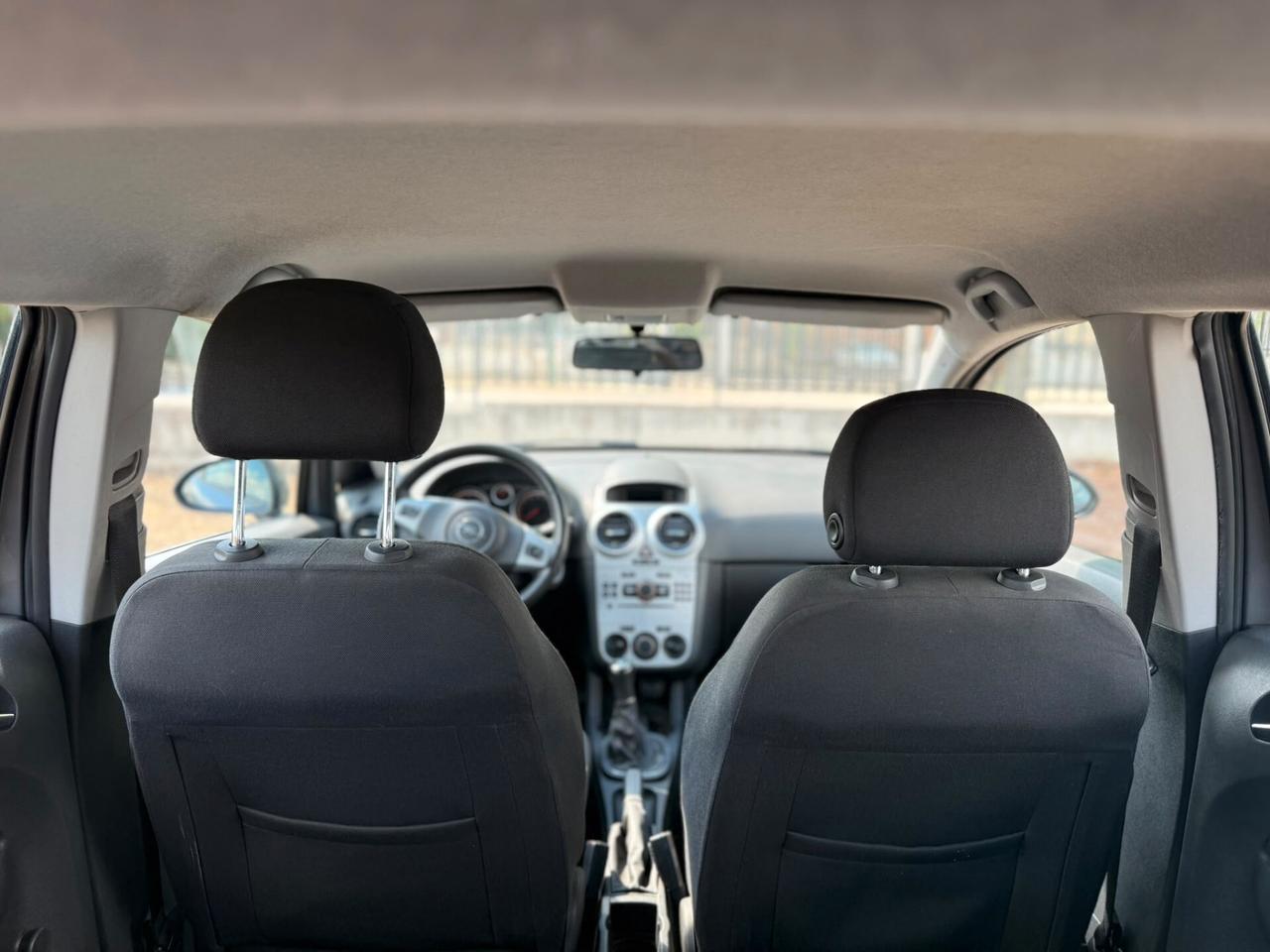 Opel Corsa 1.2 5 porte Cosmo