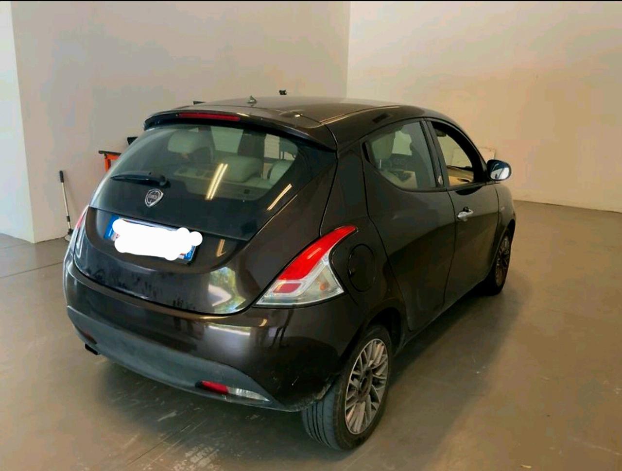 Lancia Ypsilon 1.2 69 CV 5 porte GPL Ecochic Gold