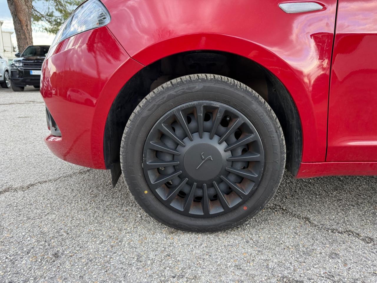 Lancia Ypsilon 1.0 FireFly 5 porte S&S Hybrid Ecochic Silver