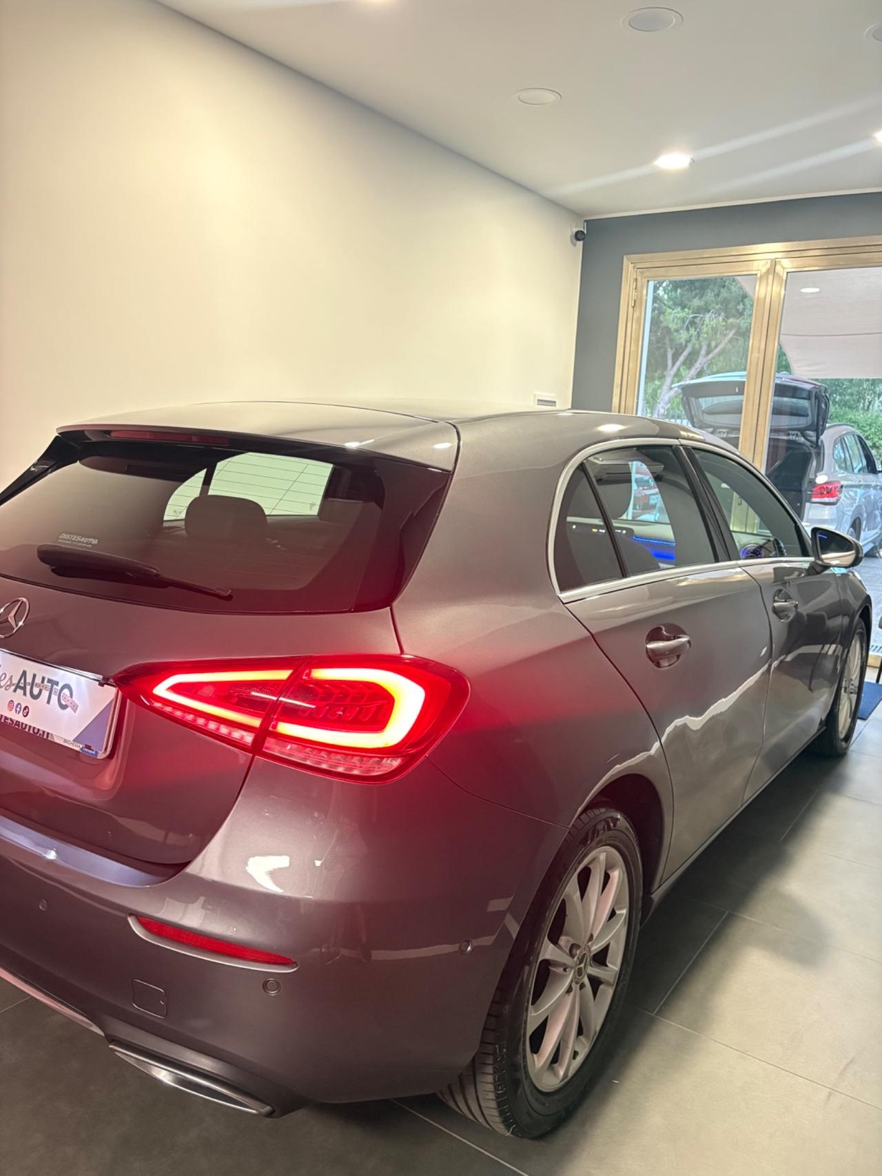 Mercedes classe A 180D Automatic luci ambient