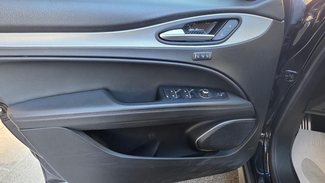 Alfa Romeo Stelvio 2.2 Turbodiesel 210 CV AT8 Q4 Executive