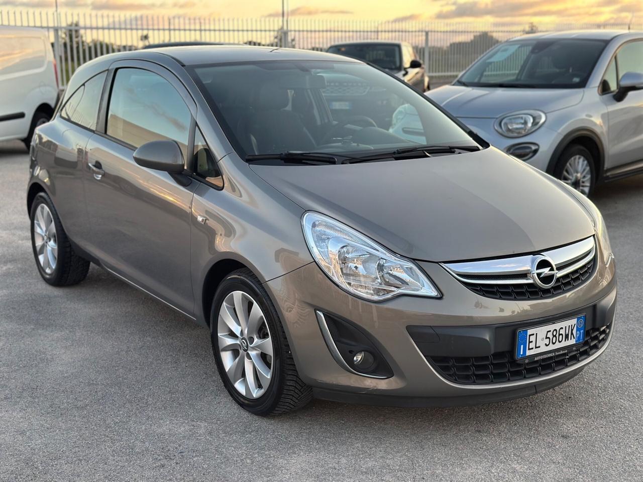 Opel Corsa 2012 1.3 CDTI 75CV b-color X NEOPATENTA