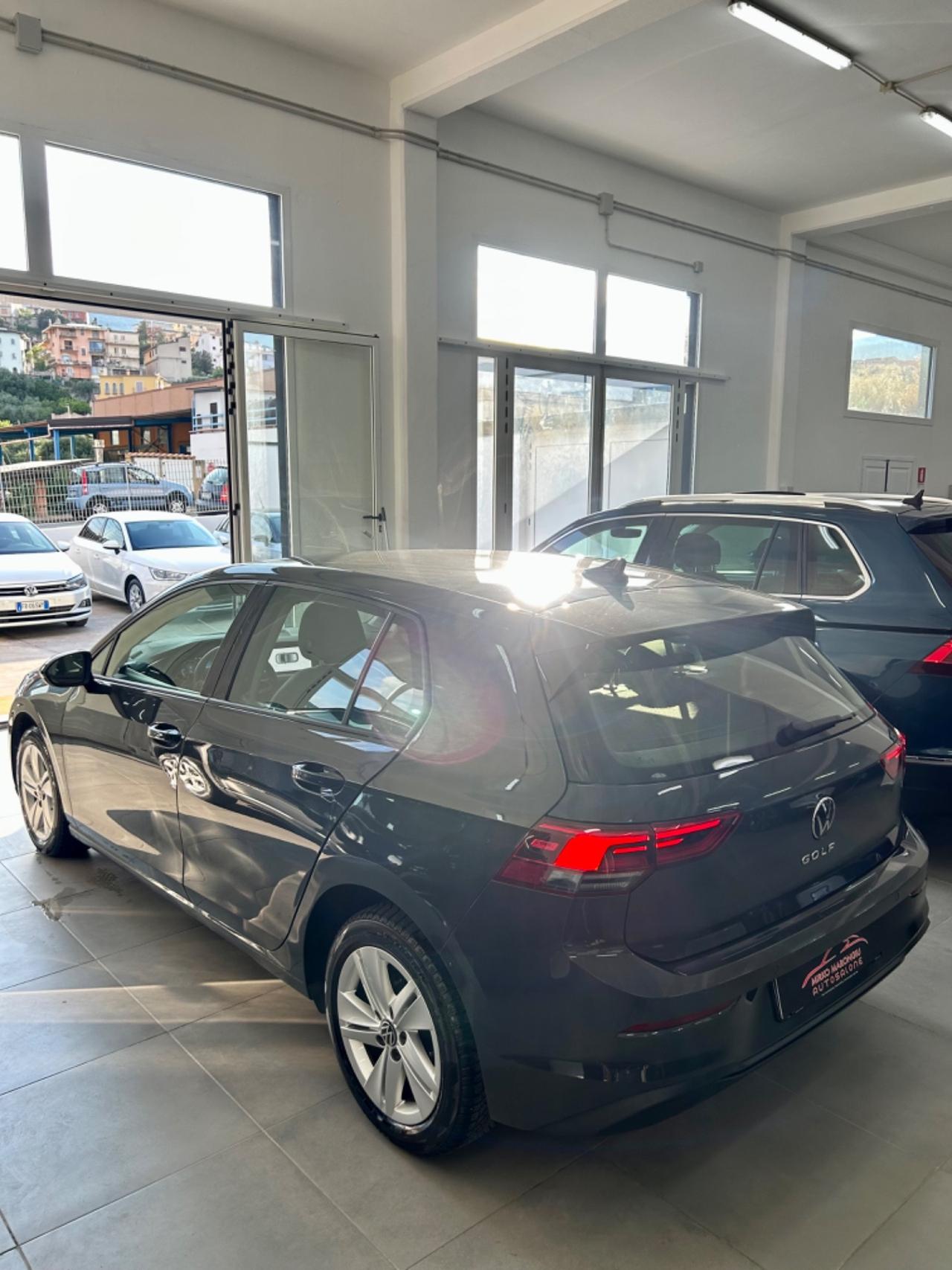 VW Golf 8 2.0 TDI 115 CV SCR Life FINANZIABILE
