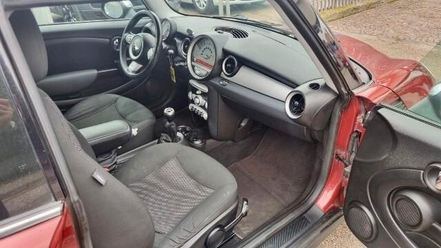 Mini Cooper 1.6 D 110 CV