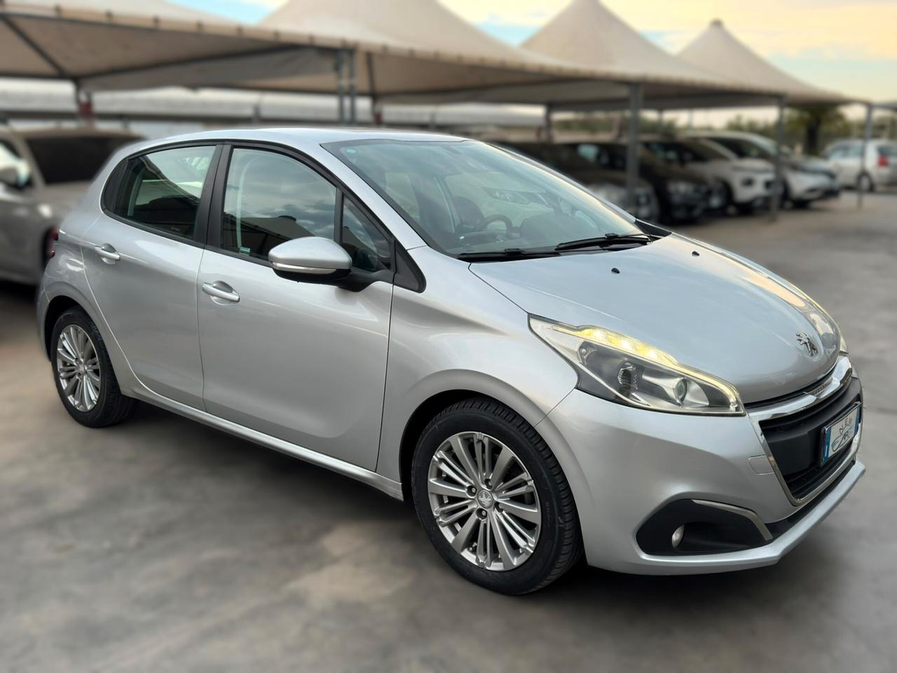 Peugeot 208 BlueHDi 75 5 porte Allure