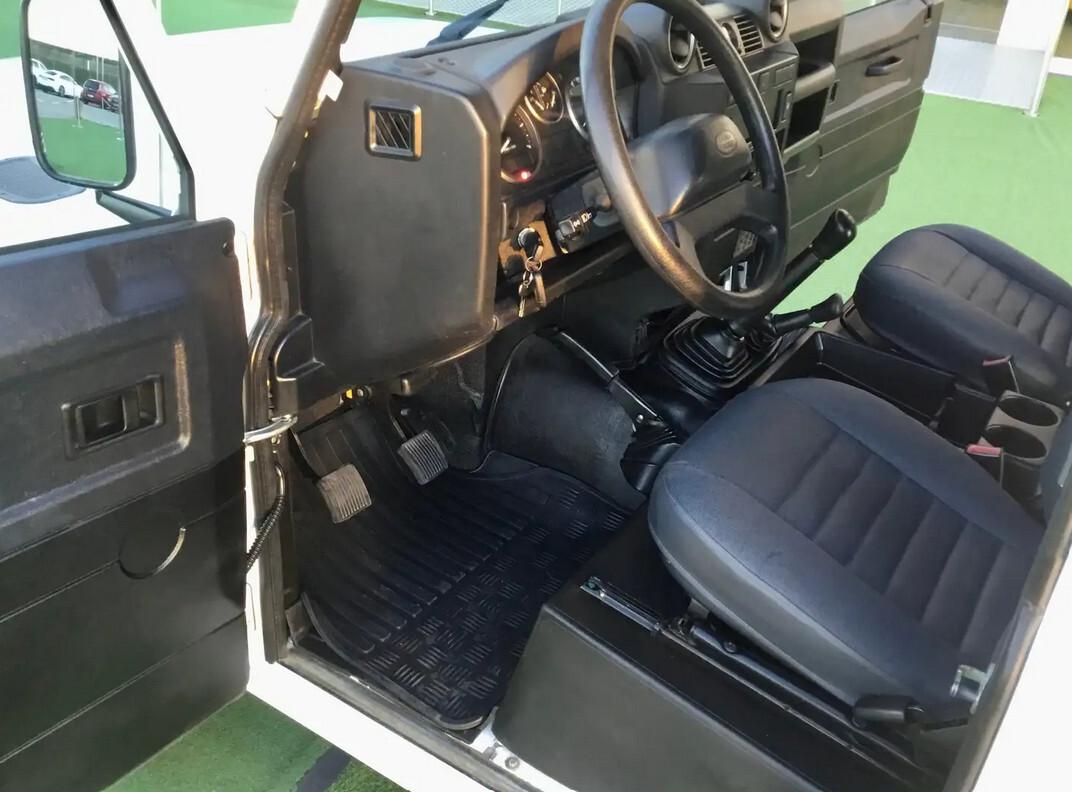 Land Rover Defender 90 2.2 TD4 Station Wagon N1