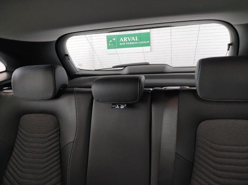 Mercedes-Benz GLA (H247) - GLA 200 Automatic Business