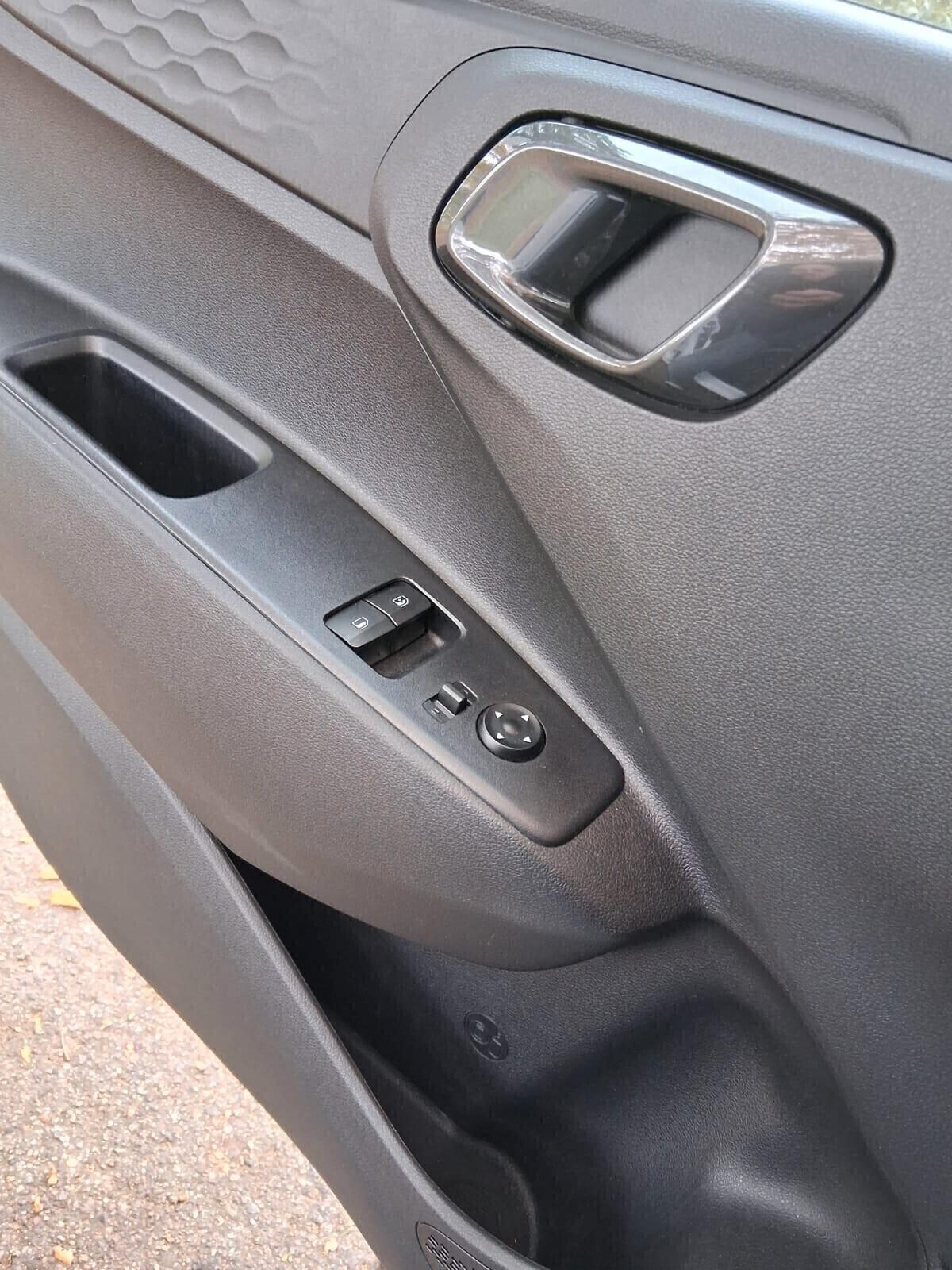 Hyundai i 10 1.0 select ,navi,pdc,telecamera