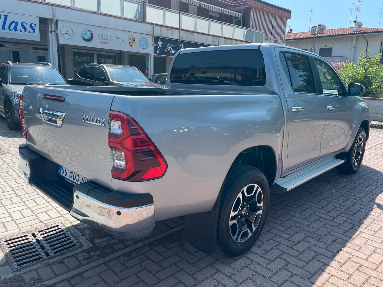Toyota Hilux 2.4 D-4D A/T 4WD 4 porte Double Cab Executive