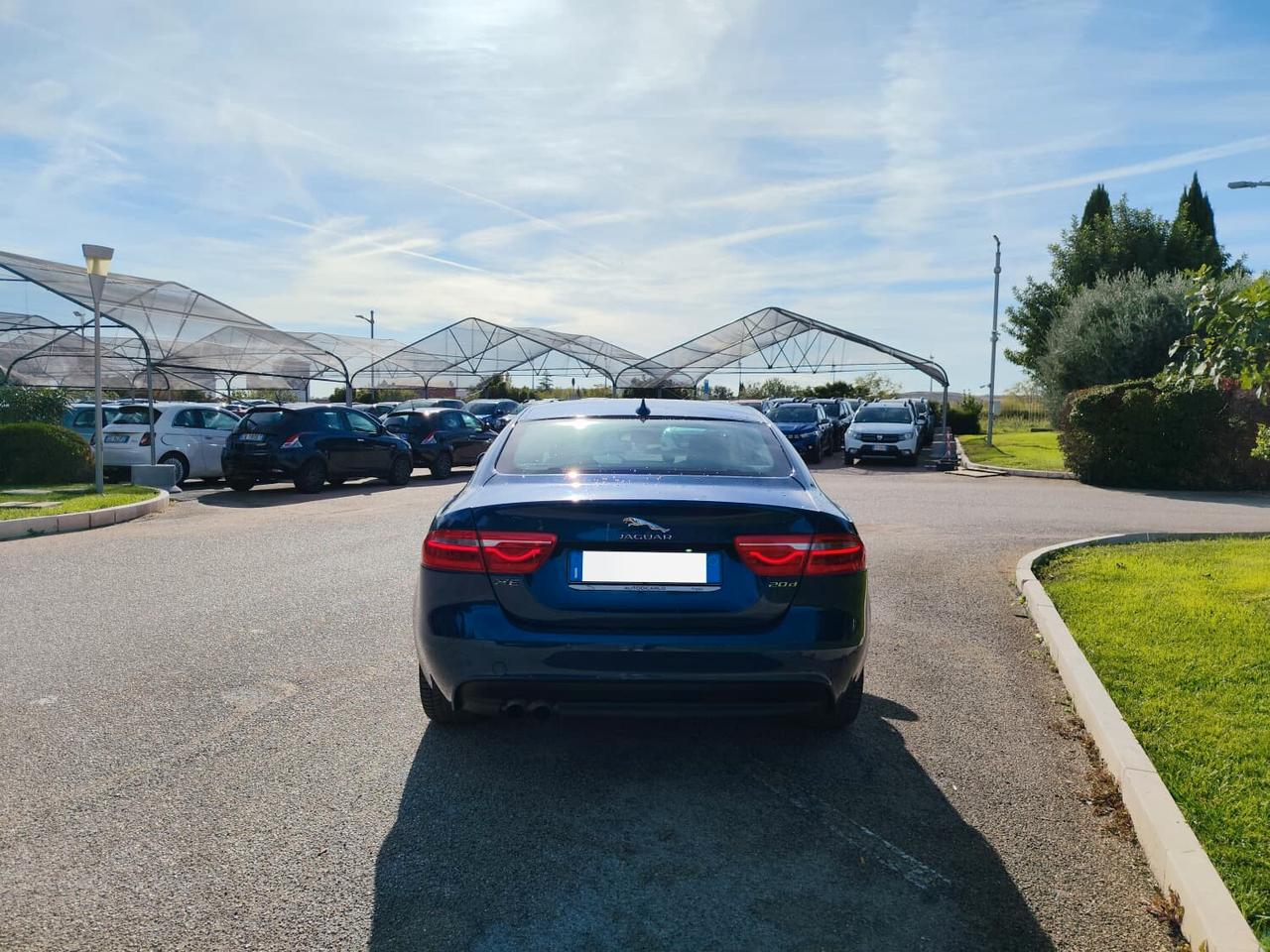 Jaguar XE 2.0 D Turbo 180CV aut. Prestige Business Edition