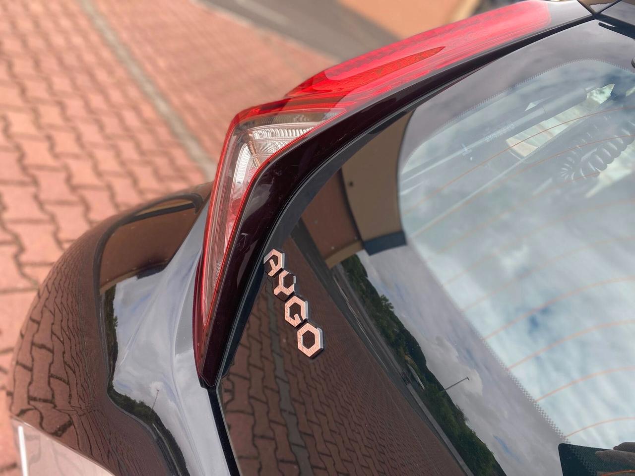 TOYOTA AYGO CAMBIO AUTOMATICO 5 P. 1.0