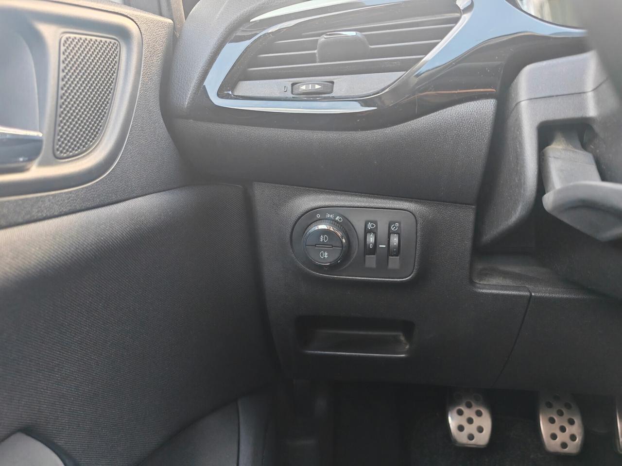 Opel Corsa 1.3 CDTi b-Color Incidentata