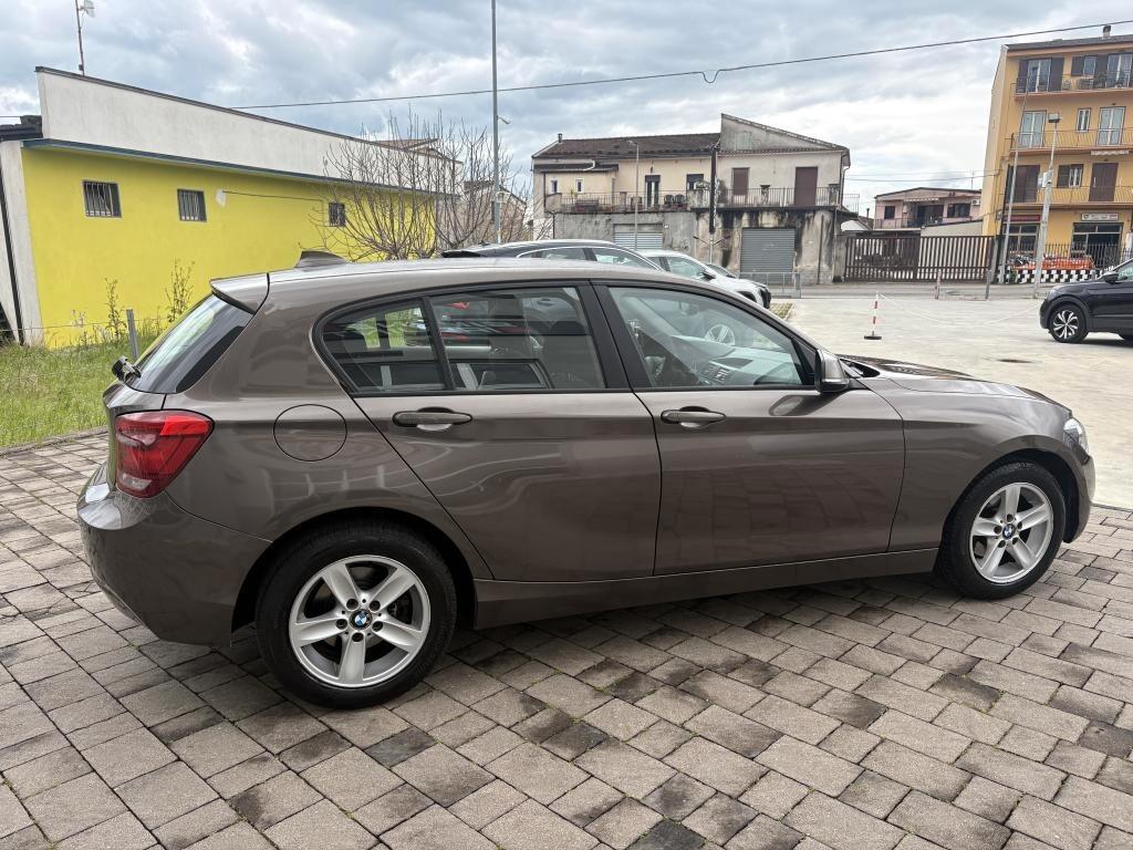 Bmw 118 d 5p. 143cv Unique