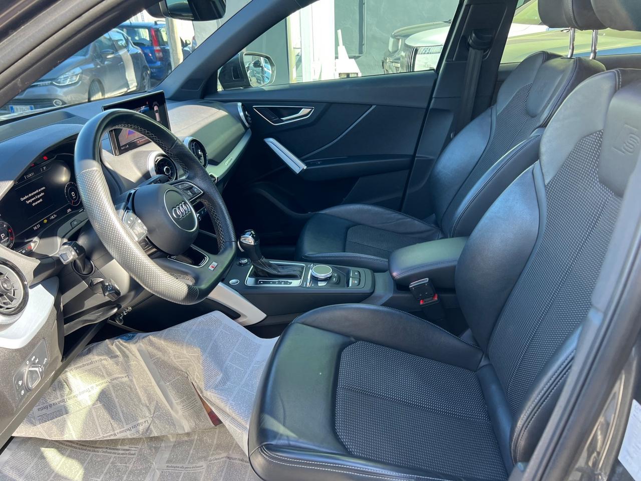 Audi Q2 35 TDI quattro S tronic Identity Black