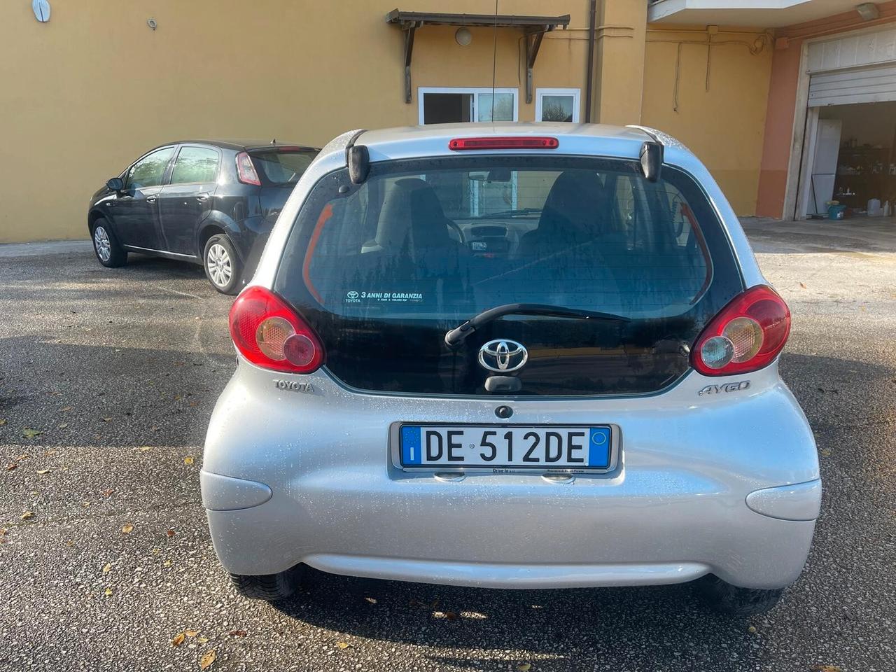 Toyota Aygo 1.0 12V VVT-i 5 porte Sol