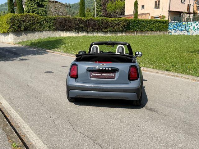 MINI Cooper C Cabrio Cooper C Favoured Cabrio