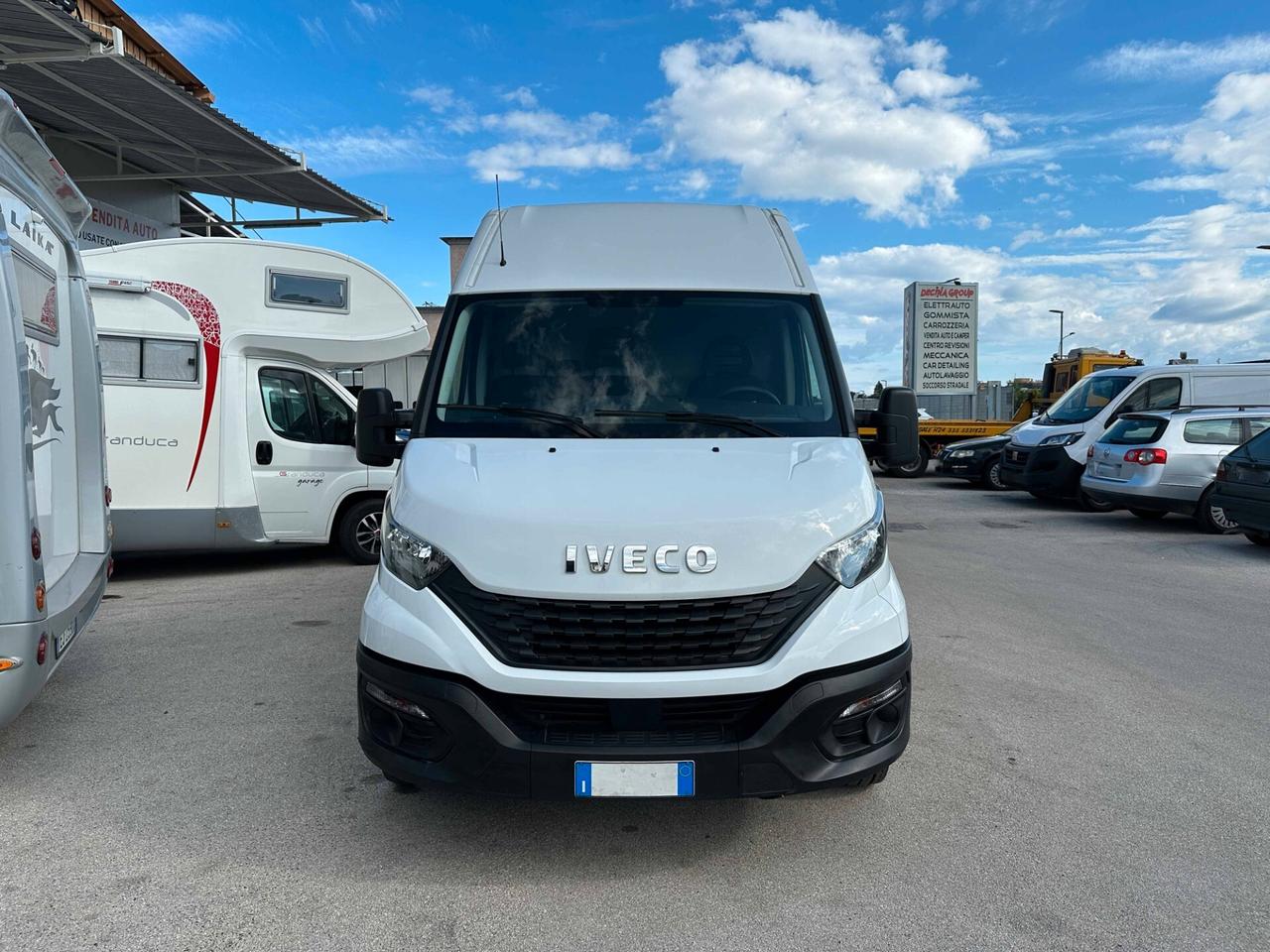 Iveco Daily 35S14 2.3 HPT PM Cabinato 136 cv