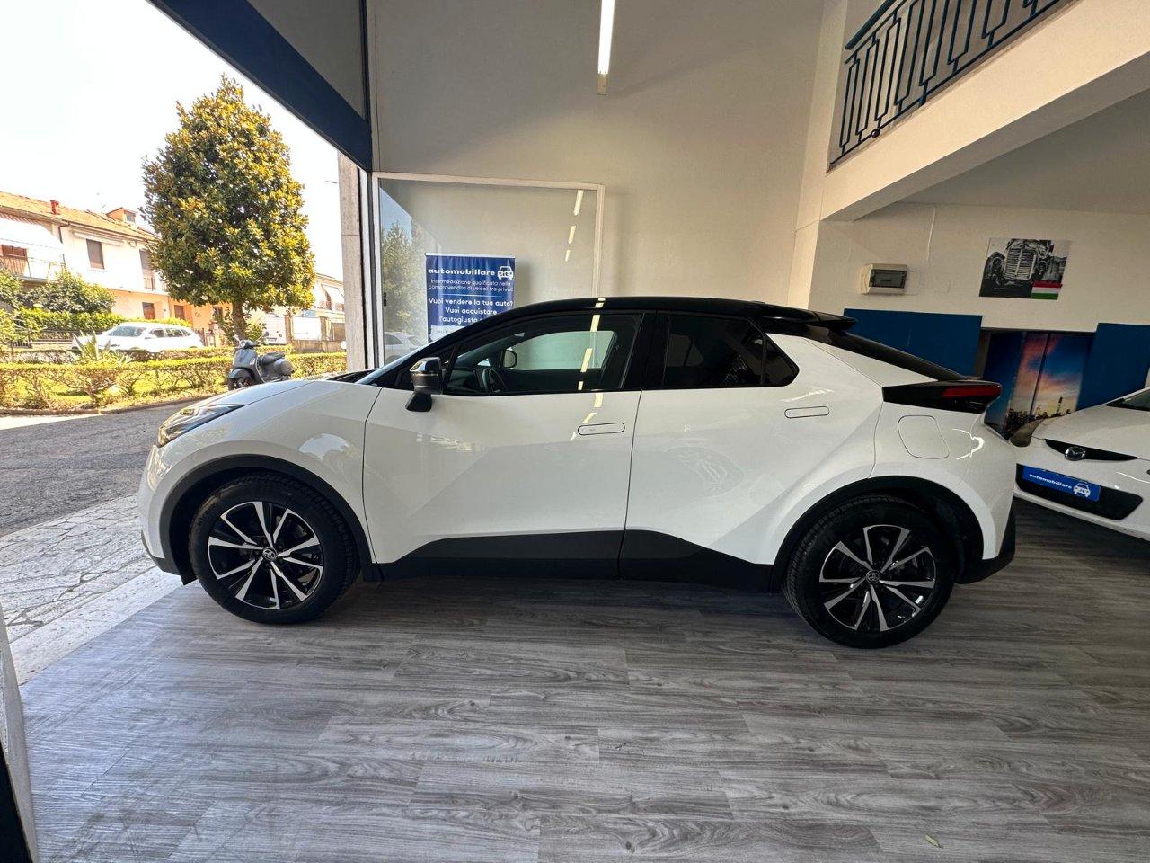 Toyota C-HR 2.0 hev Trend fwd e-cvt
