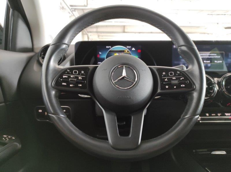 Mercedes-Benz GLA (H247) - GLA 200 Automatic Business Extra