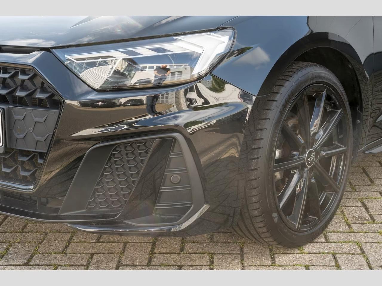 Audi A1 SPB 25 TFSI S tronic line - LED VIRTUAL PDC