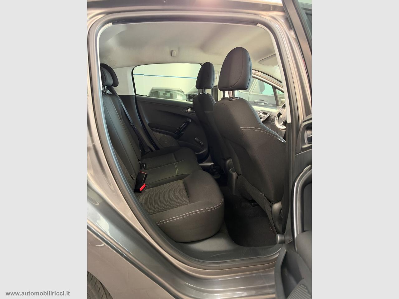 PEUGEOT 208 PureTech 82 5p. Active