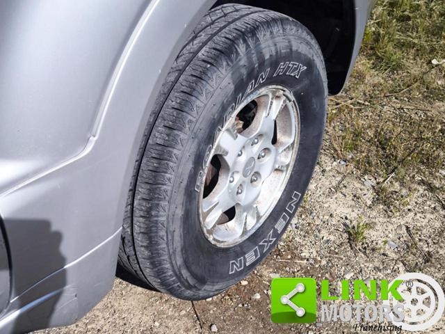MITSUBISHI Pajero 3.2 16V DI-D 3p. Autocarro