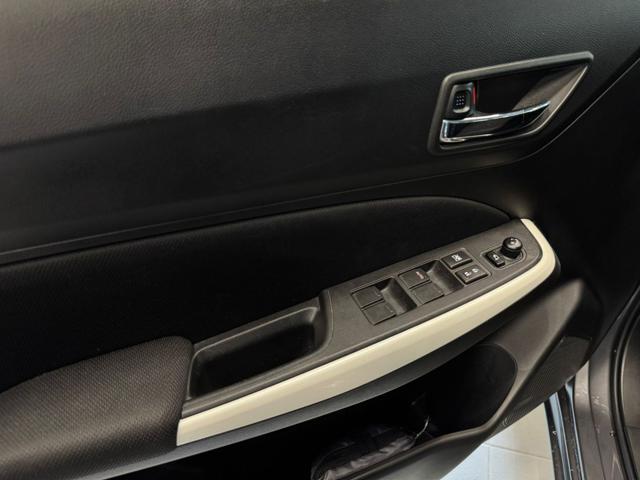 SUZUKI Swift 1.2 Hybrid 4WD AllGrip Top