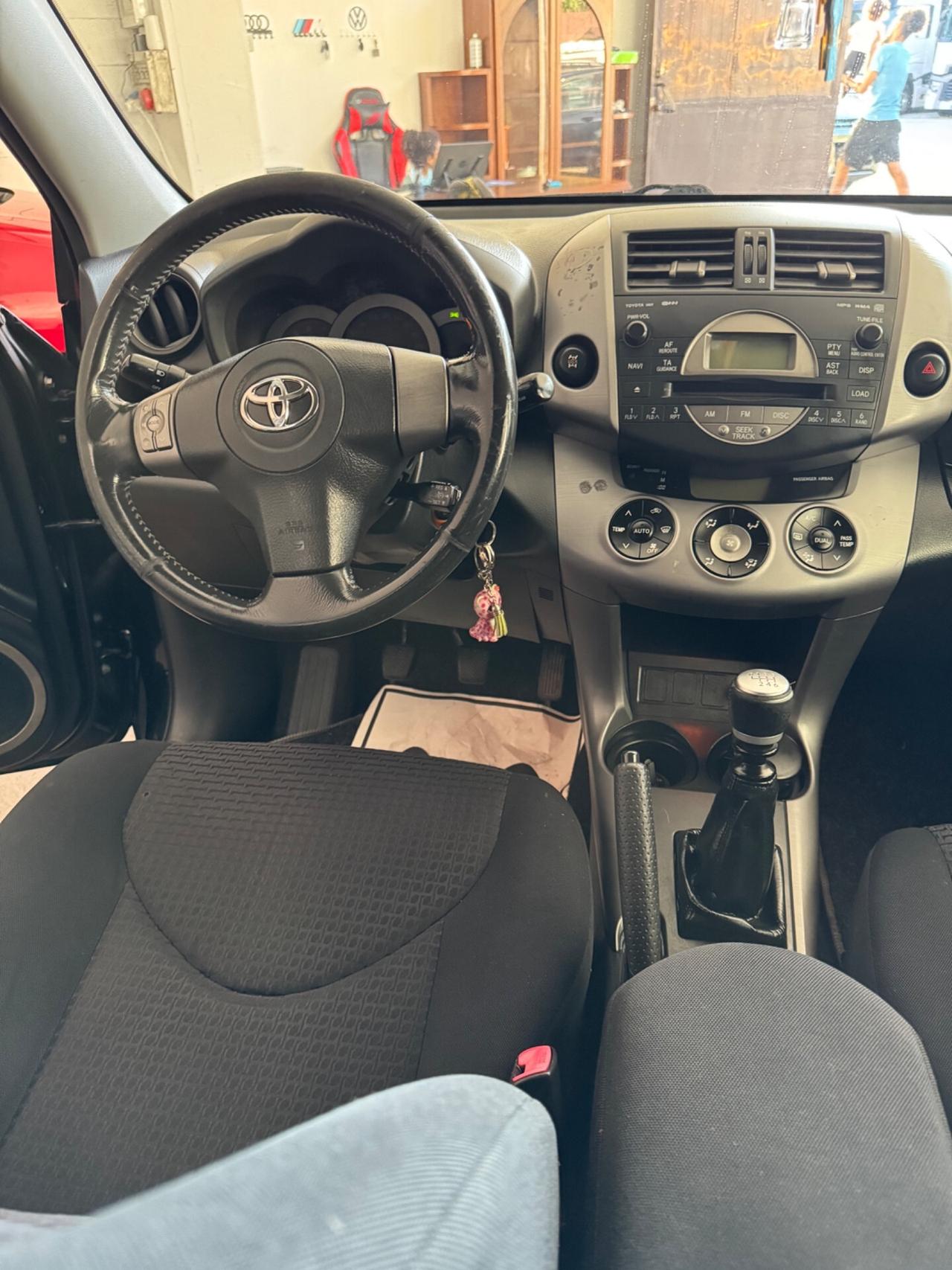 Toyota RAV 4 RAV4 CROSSOVER 2.2 D-4D SOL 4x4