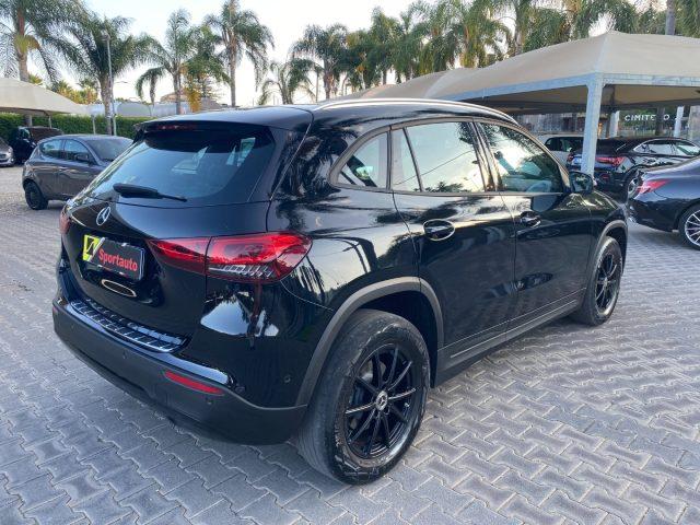 MERCEDES-BENZ GLA 180 d Automatic Sport