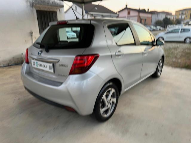 TOYOTA Yaris 1.5 Hybrid 5 porte Active AUTOMATICA PER NEOPATENT