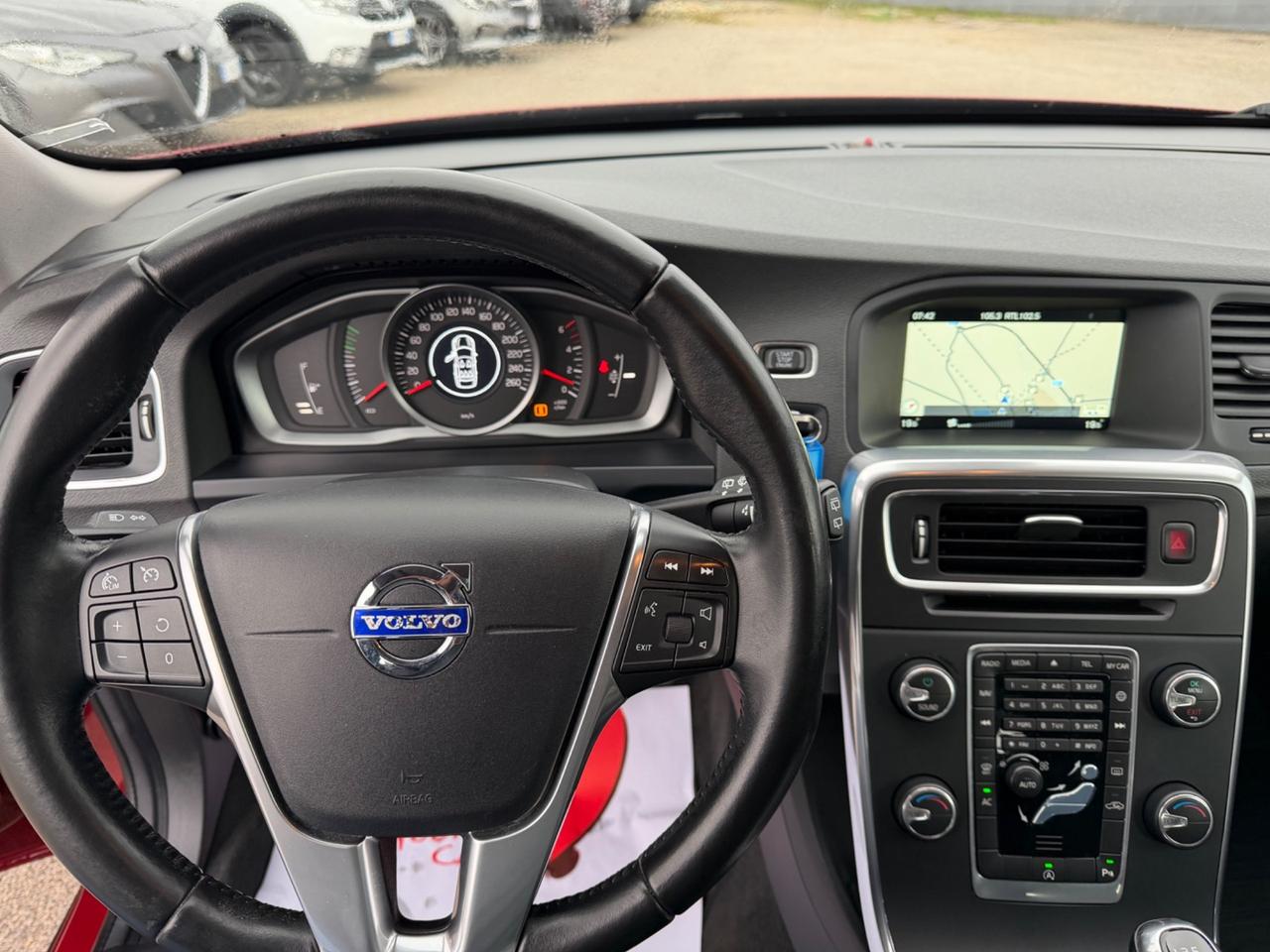 VOLVO V60 2.0D D3 150CV FULL LED MANUALE MY16