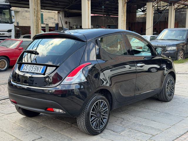 LANCIA Ypsilon 1.0 FireFly 5 porte S&S Hybrid Oro