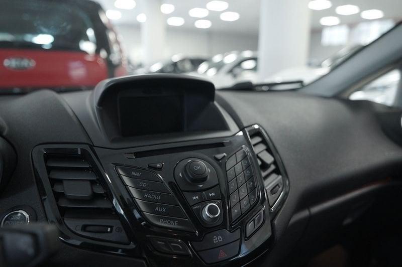 Ford Fiesta VI 2013 3p 1.4 Titanium Gpl 92cv