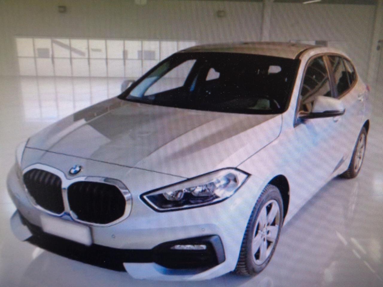 Bmw 116 116d 5p. Business Advantage