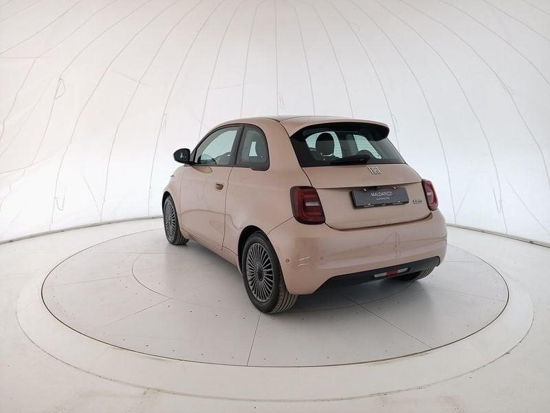 FIAT 500e 42 kWh Icon +