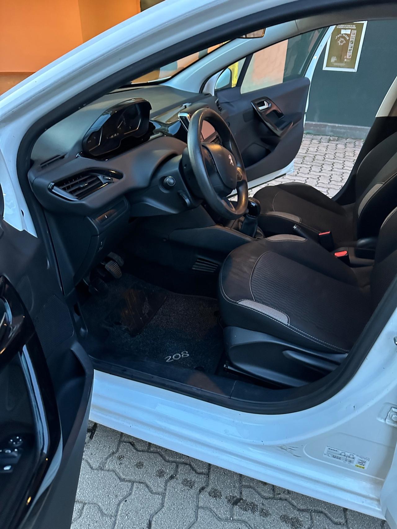 Peugeot 208 BlueHDi 75 5 porte Active