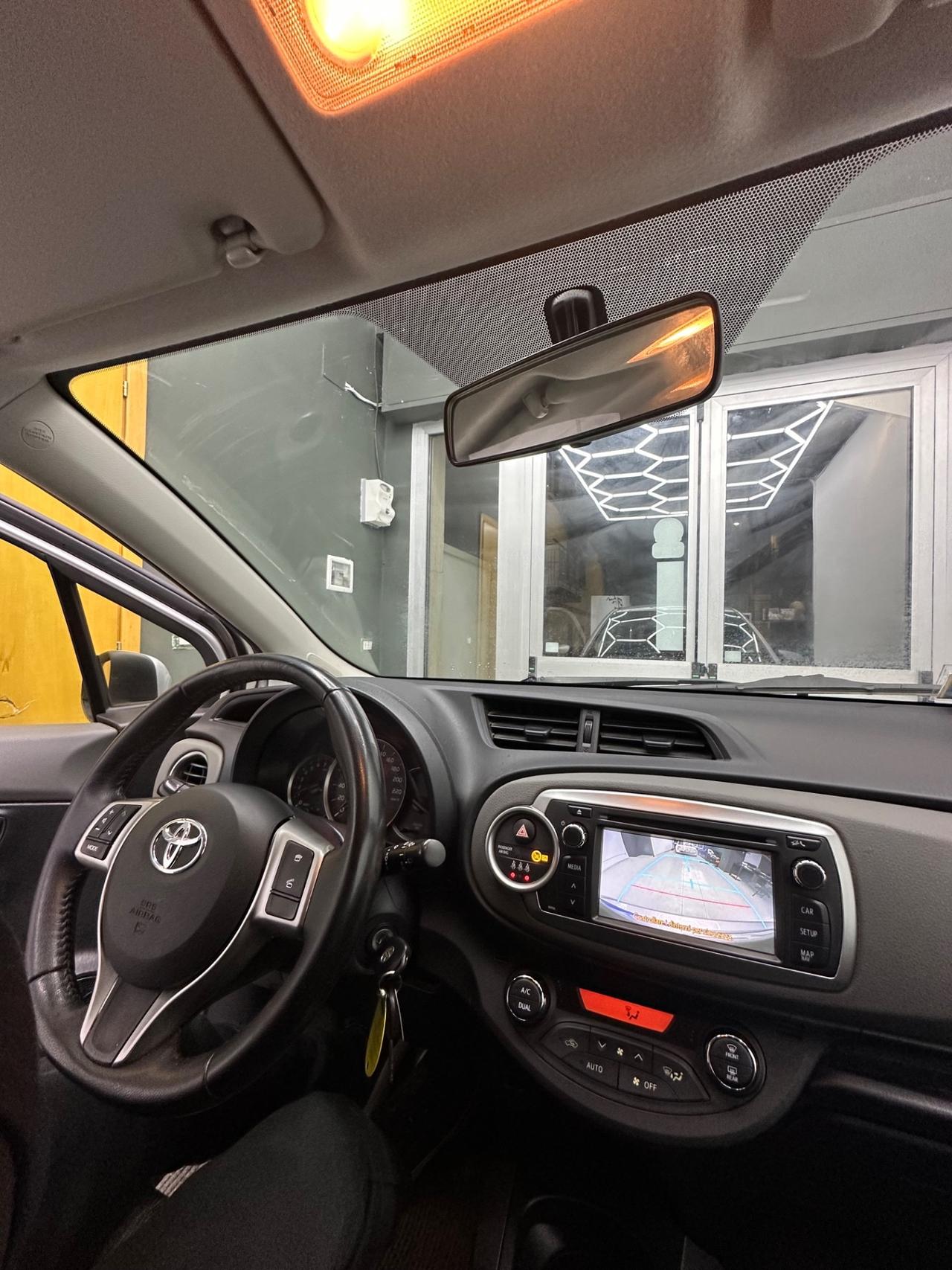 Toyota Yaris 1.0 5 porte Trend