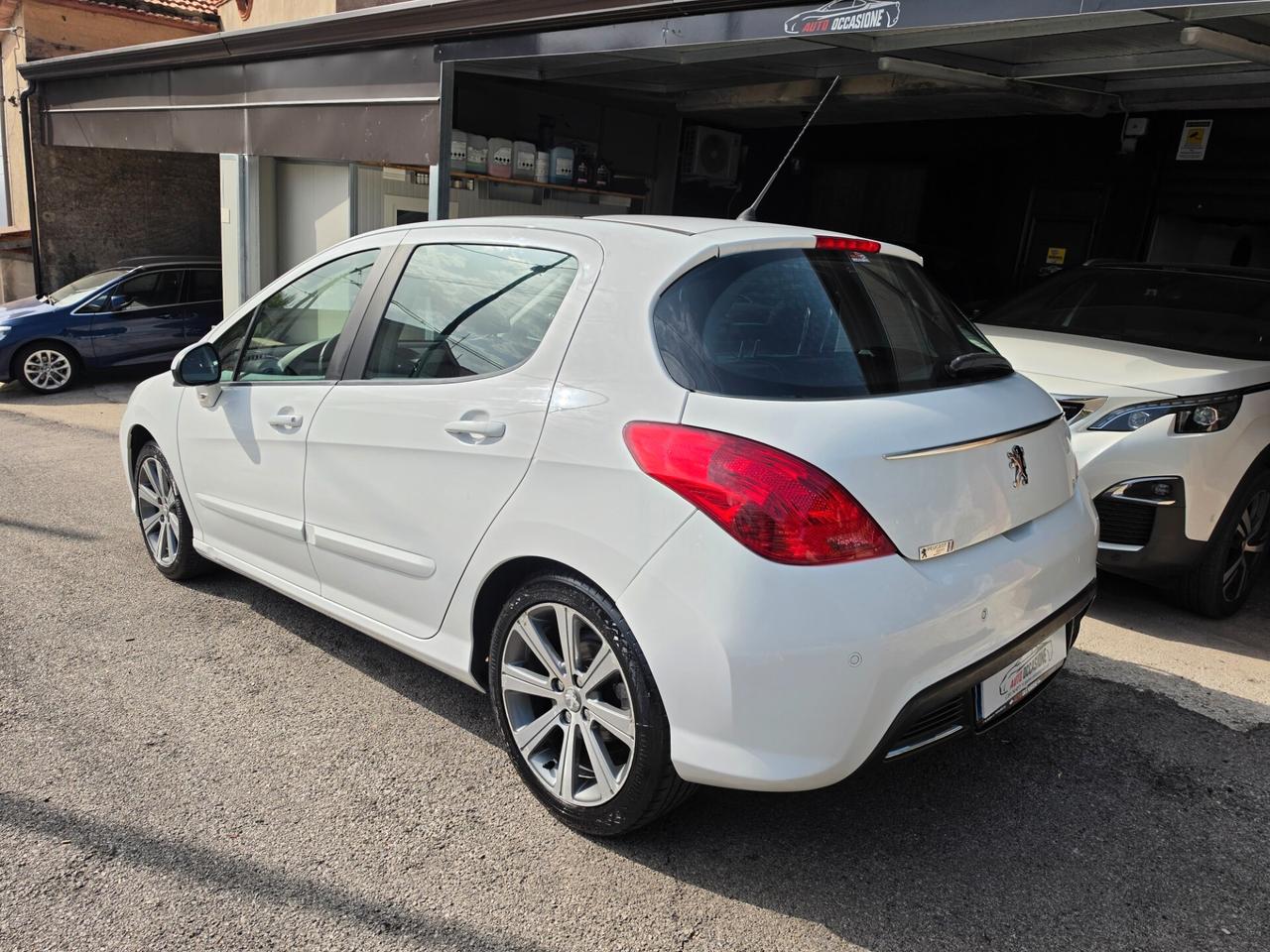 Peugeot 308 1.6 8V e-HDi 112CV Stop&Start 5p. Sport