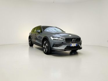 Volvo V60 2.0 B4 Ultimate AWD automatico