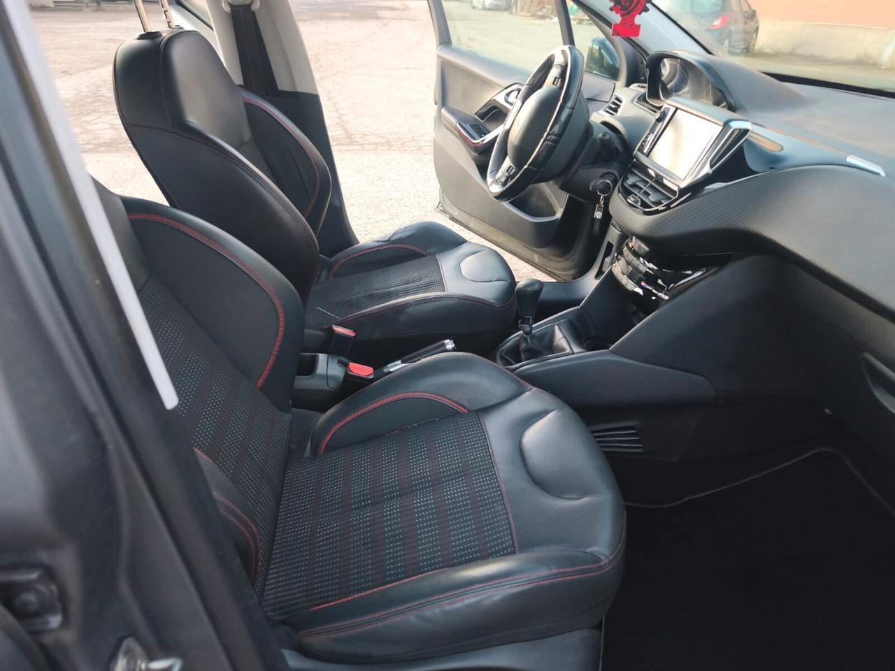 Peugeot 208 GT 2016----1.2 Benzina