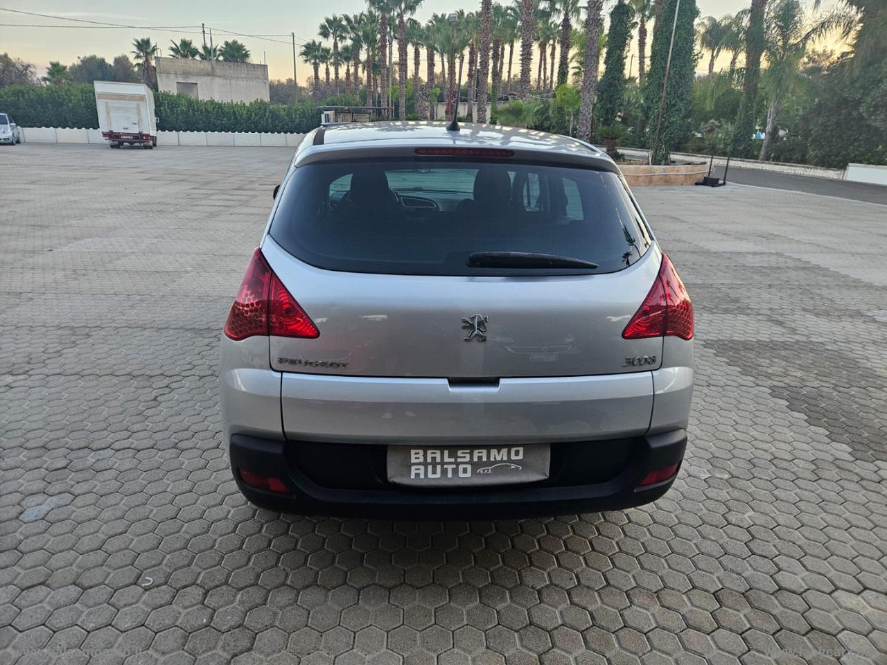 PEUGEOT 3008 1.6 HDi 110 CV Tecno