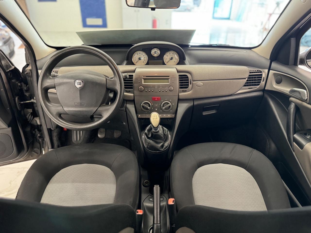 Lancia Ypsilon 1.2 NEOPATENTATI